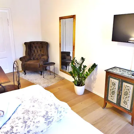 Art Hotel&hostel Hotel