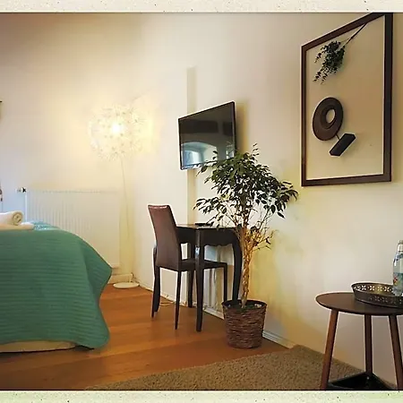 Otel Art &